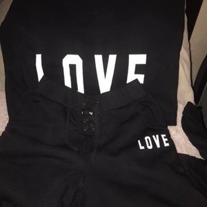 Love set size large